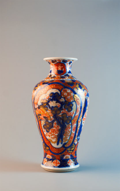 Antique Japanese Imari Hand Painted Porcelain Vase
